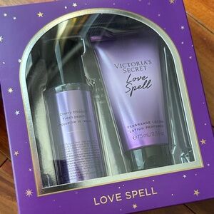 Victorias Secret Love Spell Mist & Lotion gift box